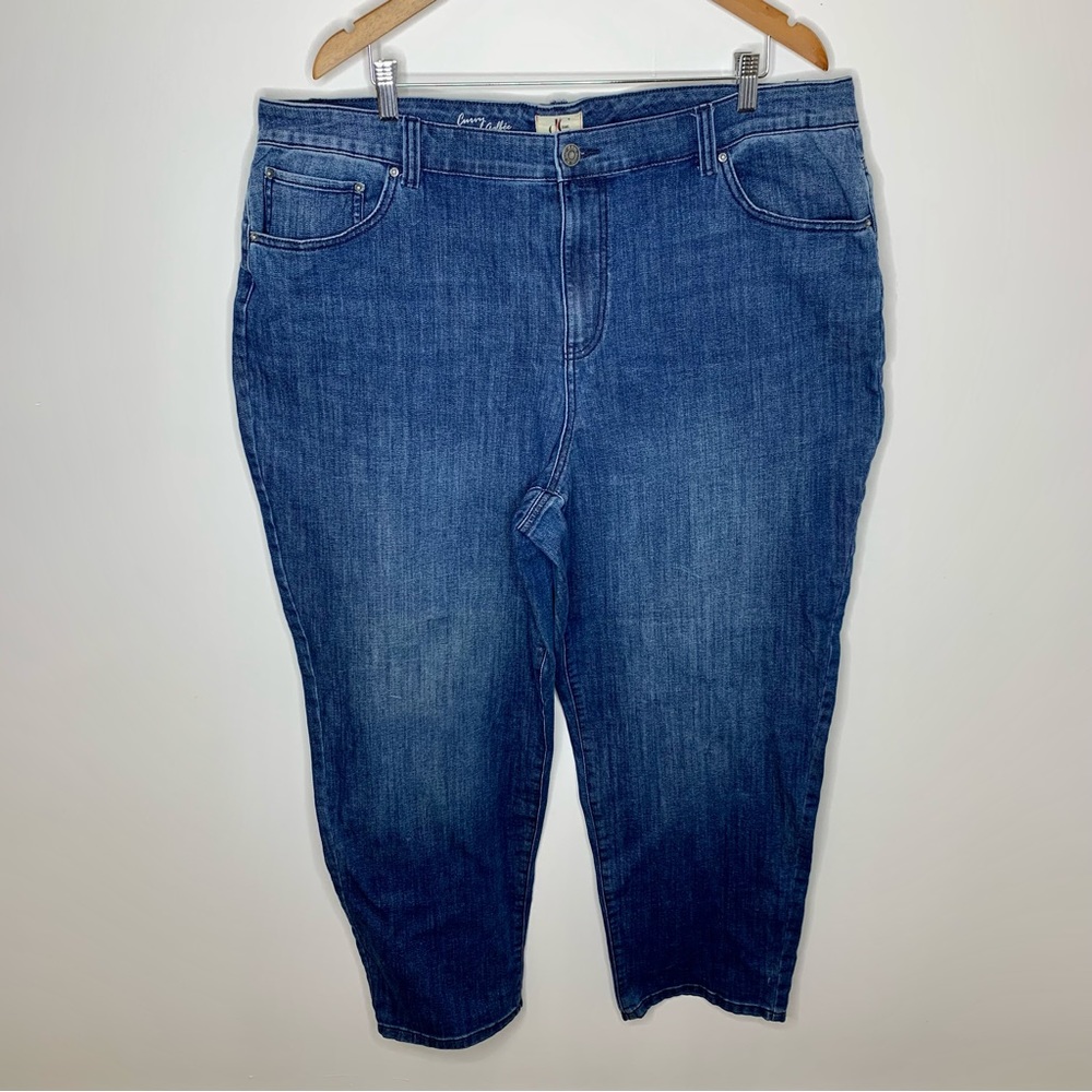 Curvy Fit Straight-Leg Jeans - d/C Jeans